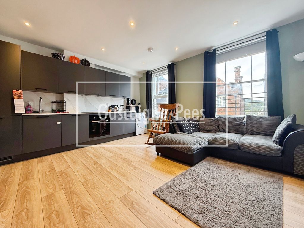 Property photo 1 of 4