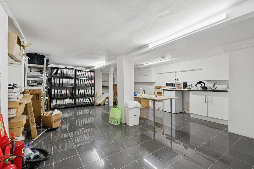 Property photo 3 of 18 Jb103724_Hires.Jpg