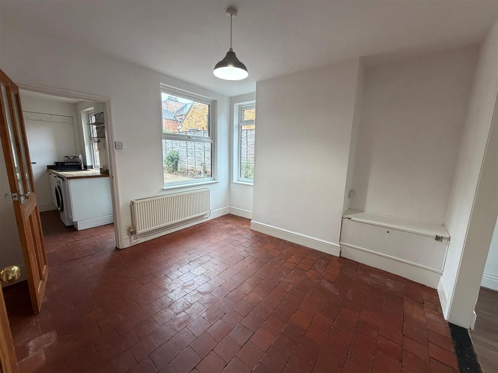 Property photo 3 of 9 2.Jpg