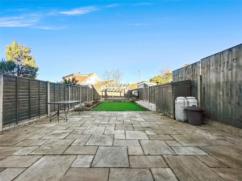 Property photo 3 of 17 Garden