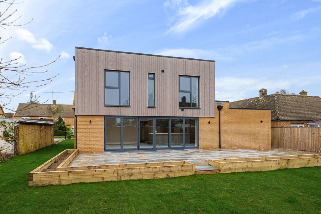 Property photo 2 of 26 Rear View