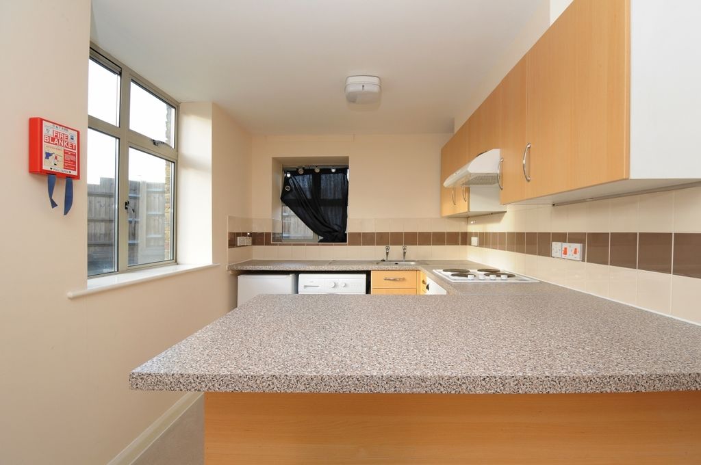 Property photo 1 of 6 Kitchen