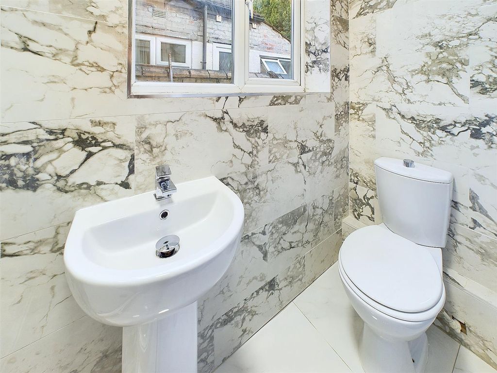 Property photo 3 of 7 Cam03736G0-Pr0058-Still013.Jpg