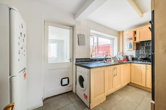 Property photo 3 of 13 Kitchen