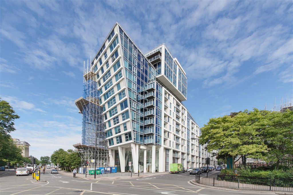 Property photo 2 of 16 Visage Apartments-17.Jpg