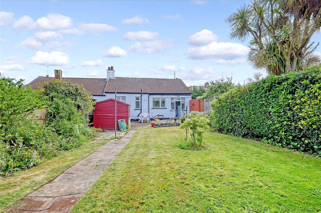 Property photo 3 of 10 Picture No. 12