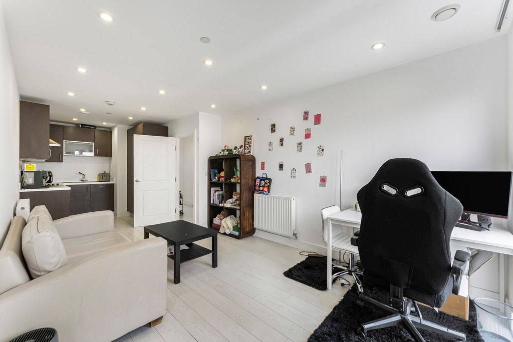 Property photo 2 of 14 Reception Room
