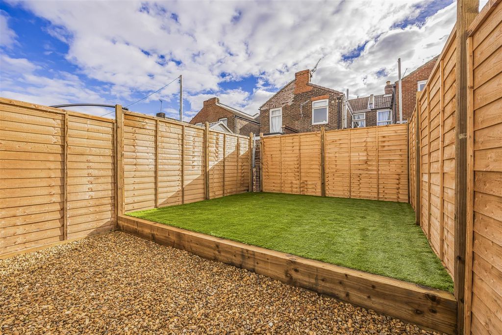 Property photo 3 of 19 31 Guildford Road, Fratton-Porticomarketing-Soldby