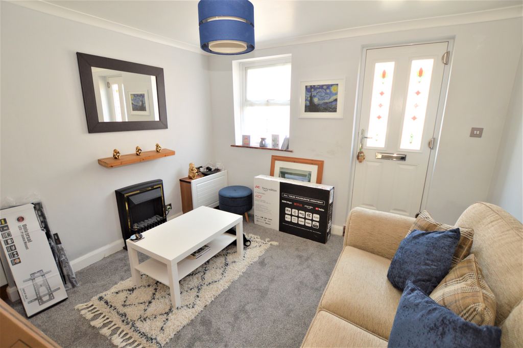 Property photo 3 of 6