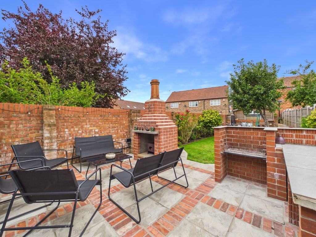 Property photo 3 of 21 4545126
