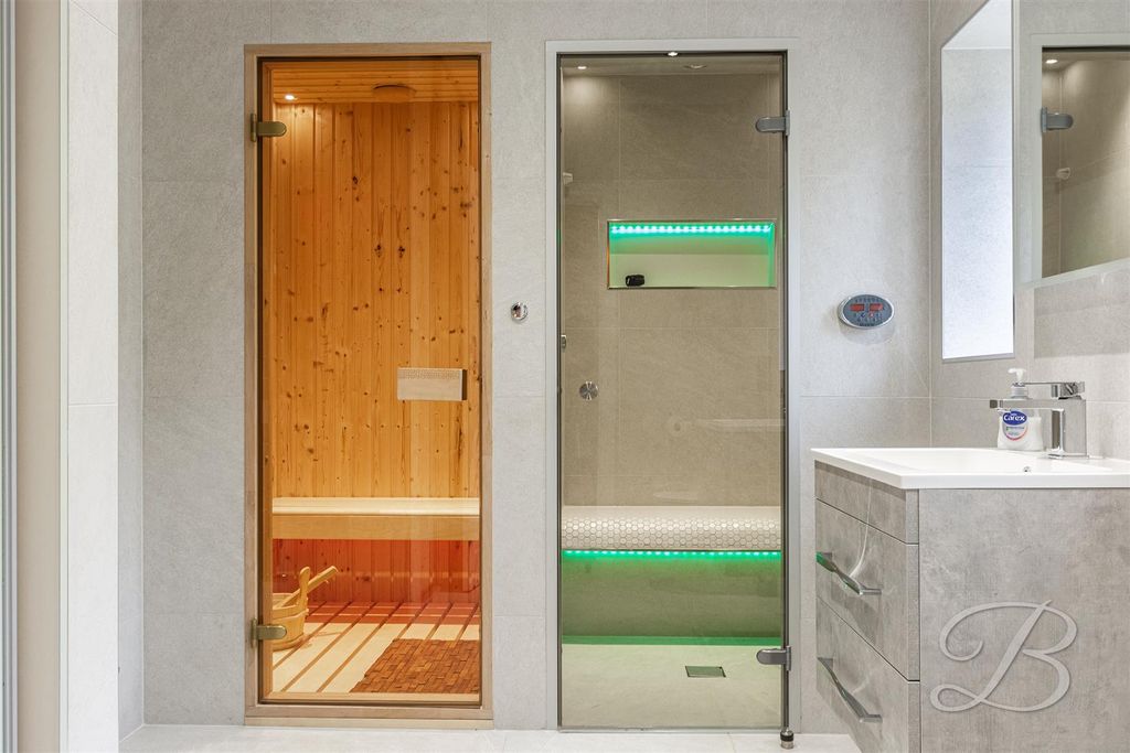 Property photo 2 of 38 Sauna And Steam Room