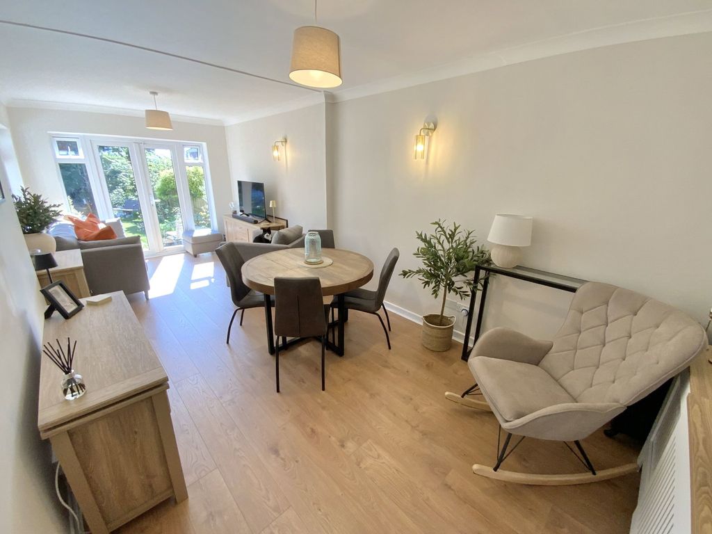 Property photo 2 of 22