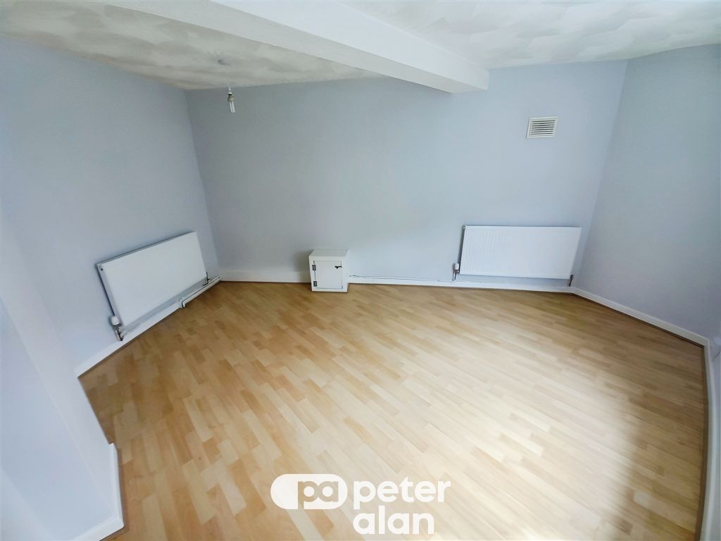 Property photo 3 of 5 Living Room