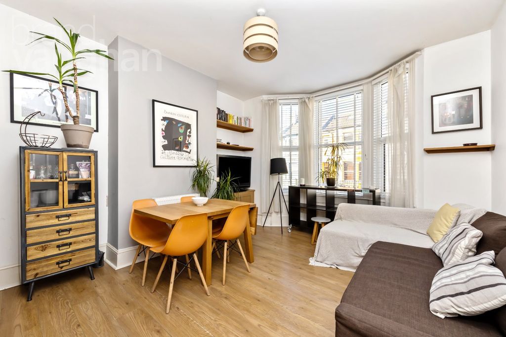 Property photo 2 of 16 Picture 2