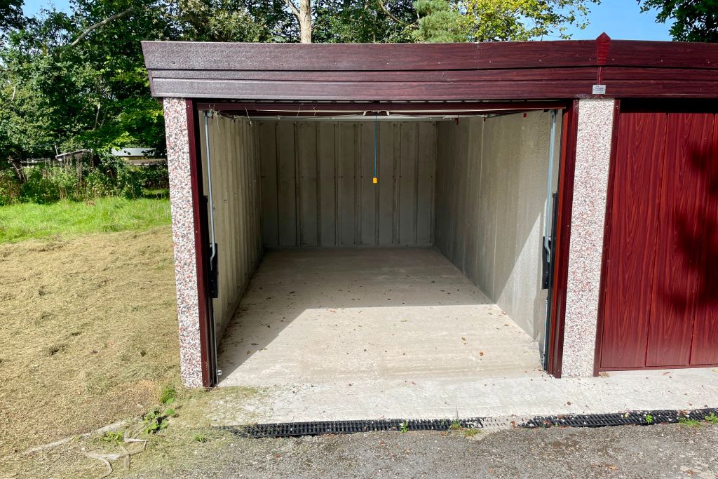 Property photo 3 of 4