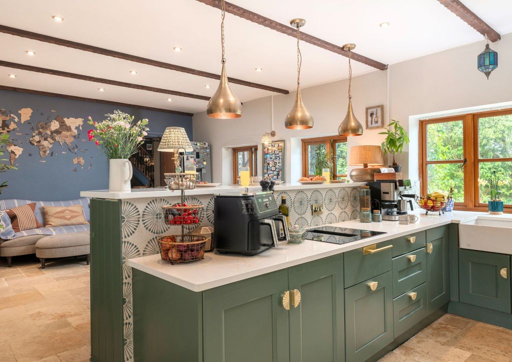 Property photo 2 of 20 Paddlelake Barn, Bugford, Dartmouth Kitchen &amp; Family Room