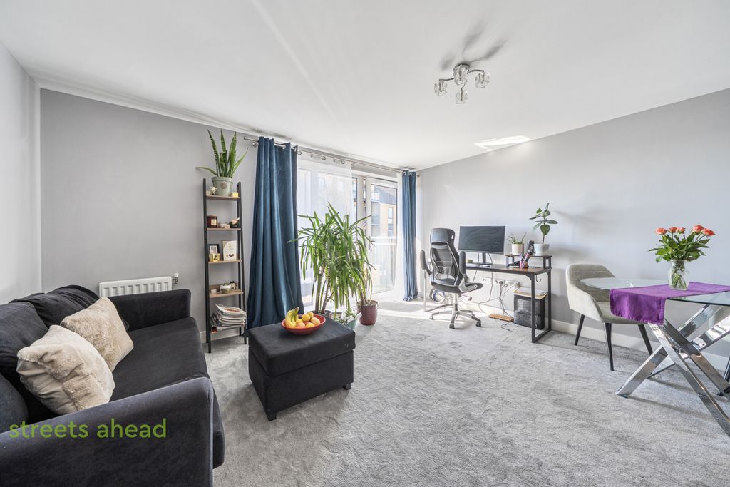 Property photo 1 of 15 8E29c2B0-73c4-40E...