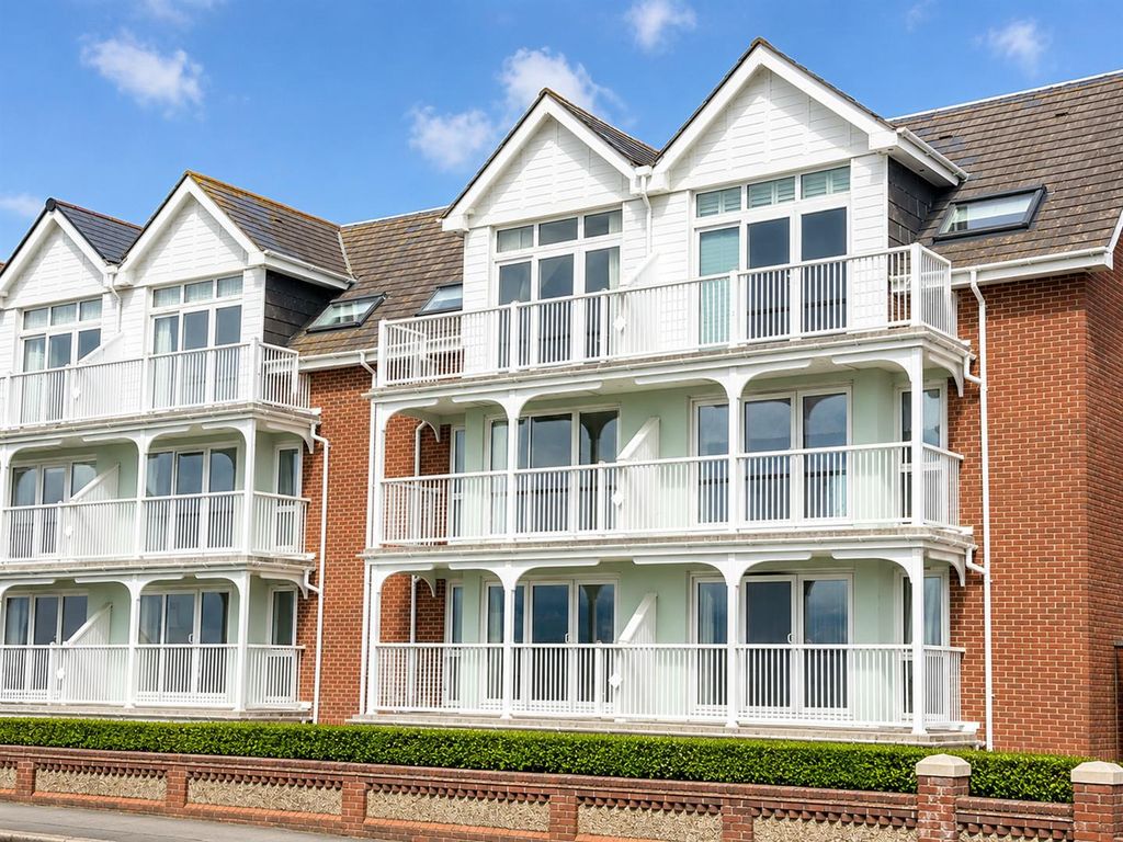 Property photo 1 of 14 8E443F6B-Ca12-416c-8A13-dc6Cb58cc907.Png