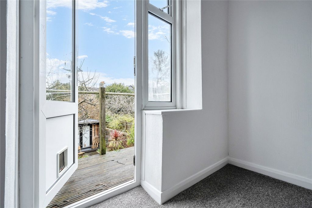 Property photo 3 of 20 Picture No. 06