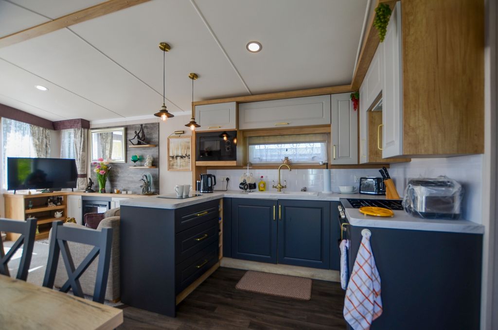 Property photo 2 of 11 To Book A Viewing Call Tps Lostwithiel On 01208 87