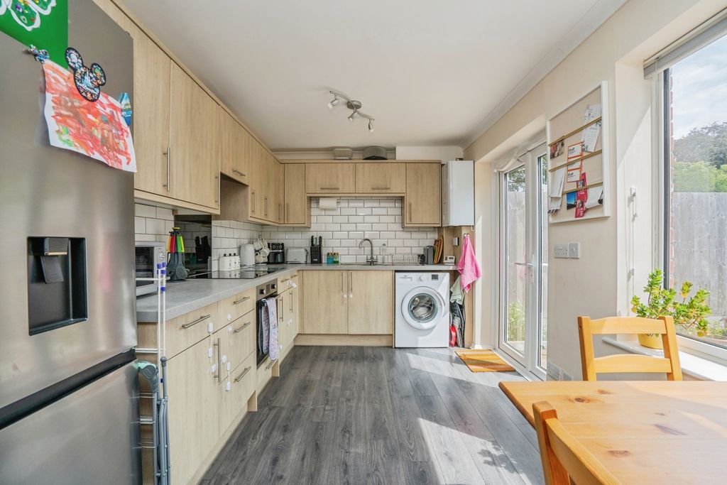 Property photo 2 of 12 Pbox-Img.Jpg