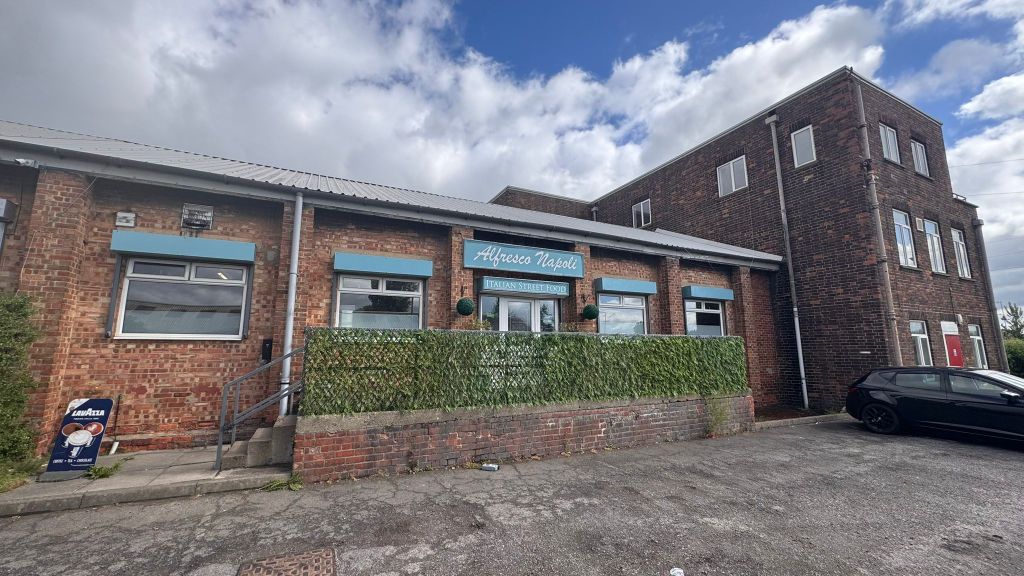 Property photo 2 of 10