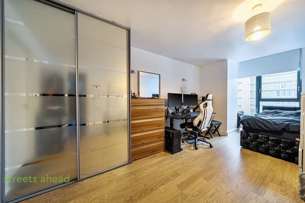 Property photo 2 of 14 026B9581-d10B-4c8...