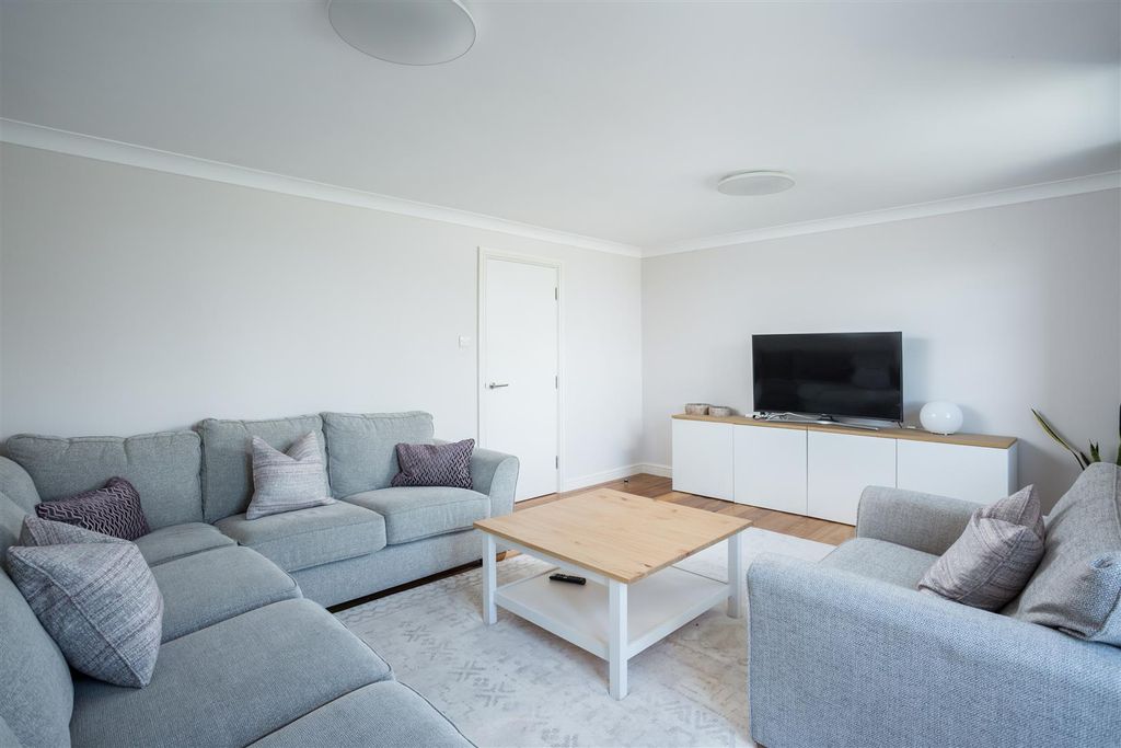 Property photo 3 of 27 5 Hilton Grange-08.Jpg