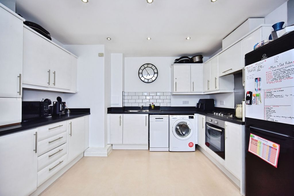 Property photo 2 of 12 Pbox-Img.Jpg