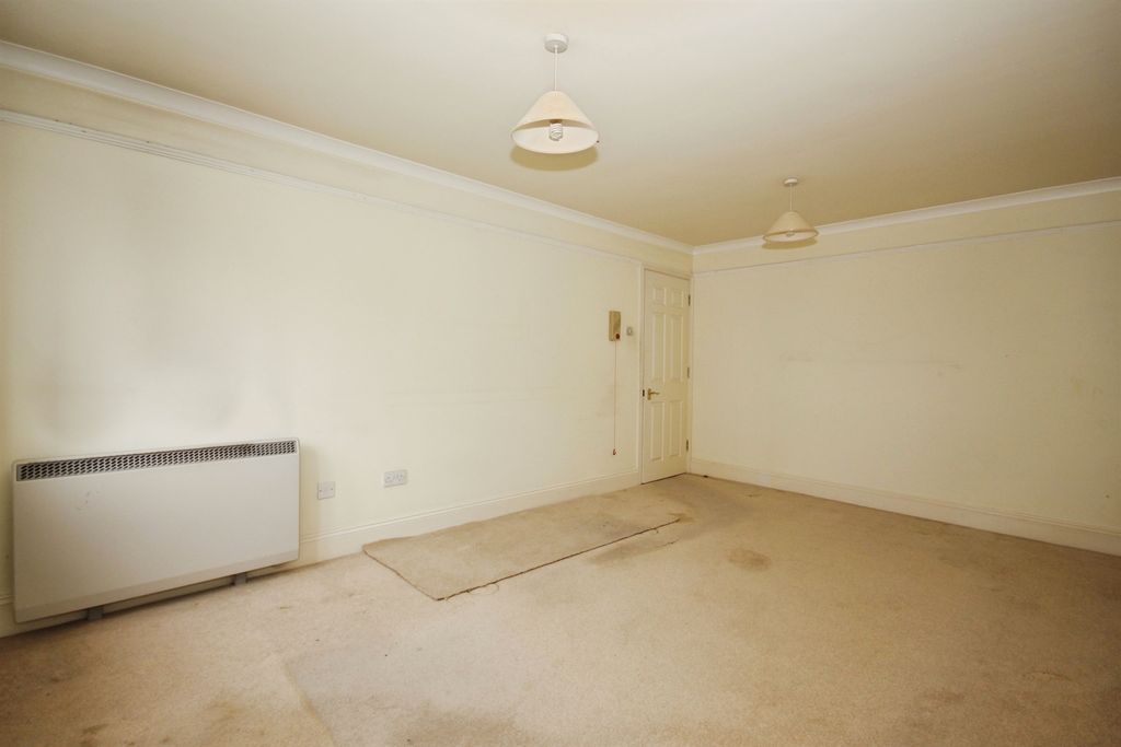Property photo 3 of 9