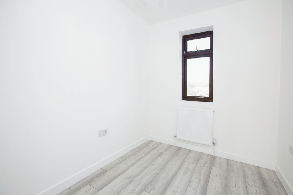 Property photo 3 of 12 Photography