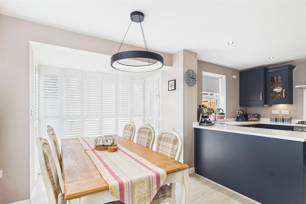 Property photo 2 of 21 Kitchen/Dining Room