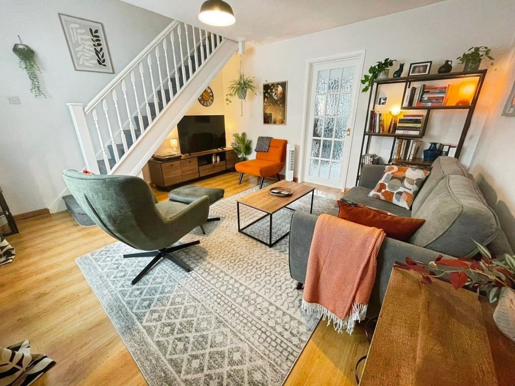 Property photo 2 of 10 629441d1-8785495F-B255-4c4c-9Cfa-79B3d93d16E9.Jpeg