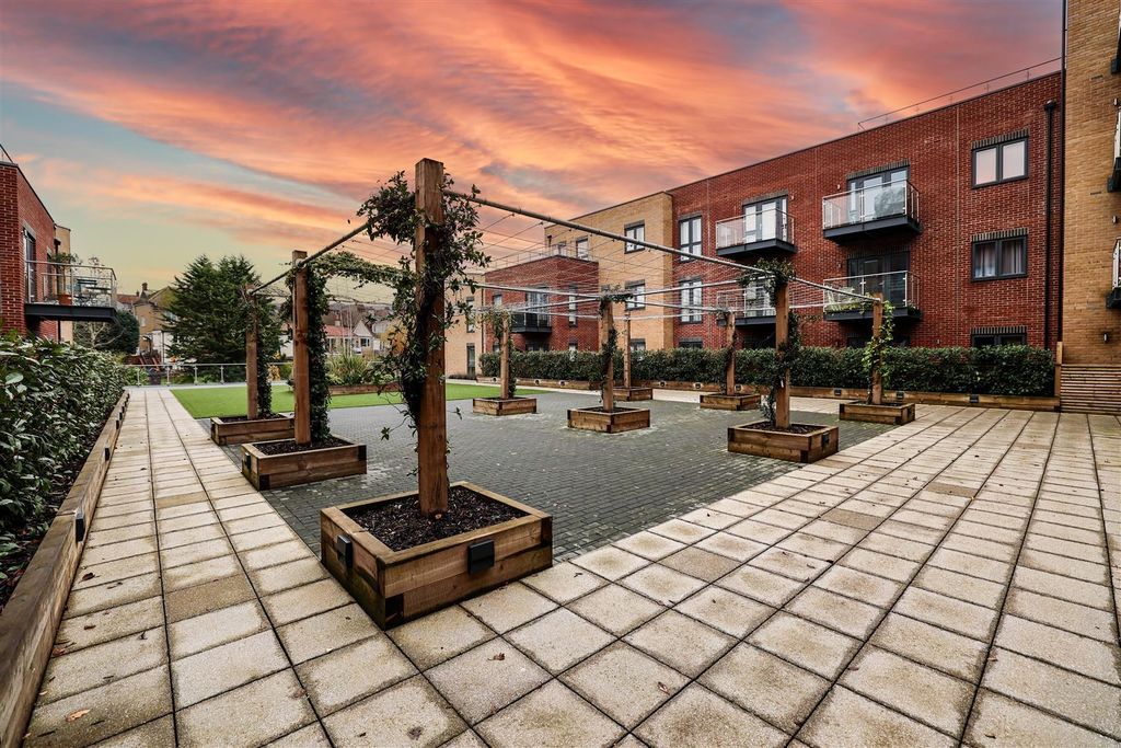 Property photo 1 of 26 Yfo4Wxpfyuaf3Ossytzw-Q.Jpg