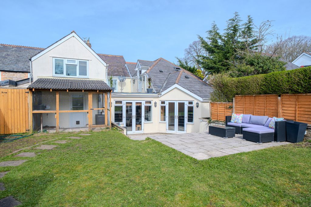 Property photo 1 of 34