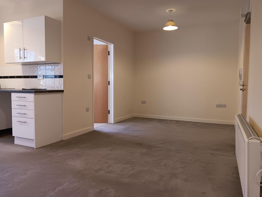 Property photo 2 of 13 Image
