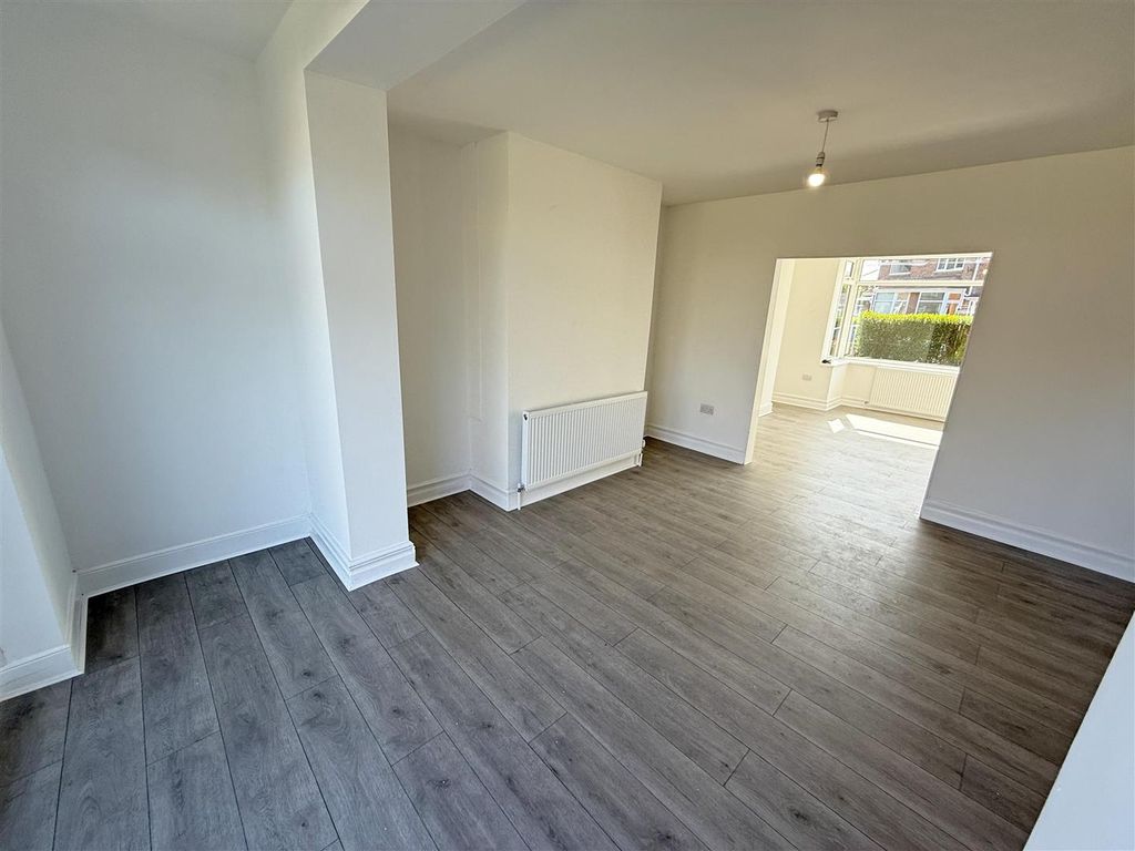Property photo 2 of 11 Dinning Room.Jpg