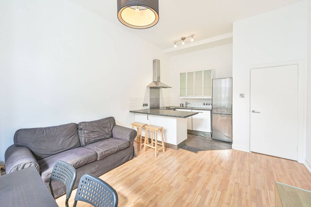 Property photo 1 of 7