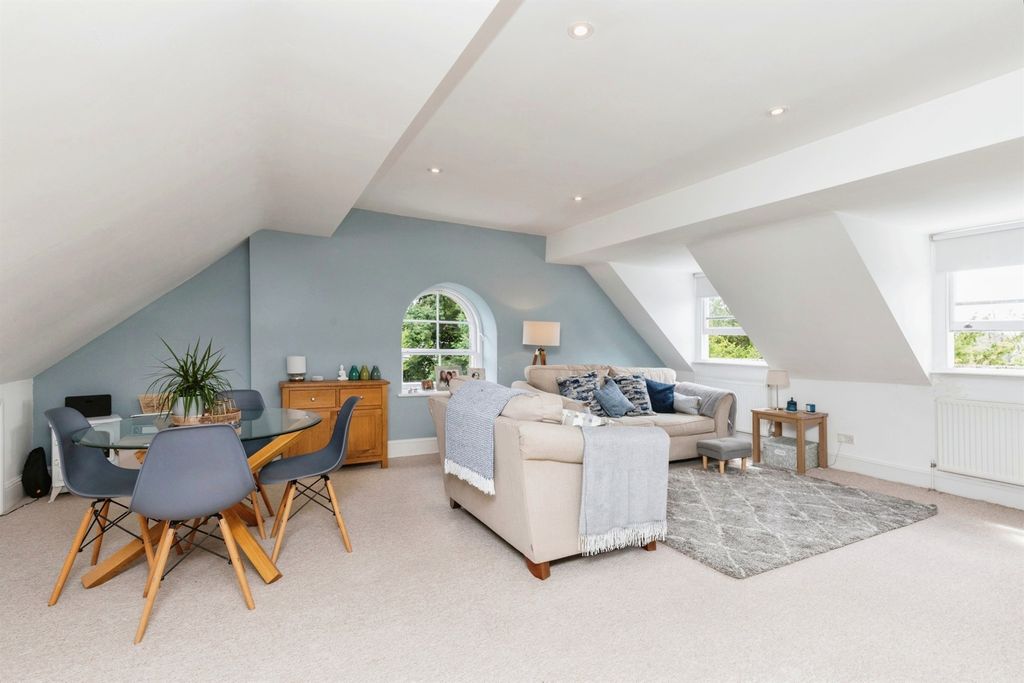 Property photo 3 of 9 Living Room