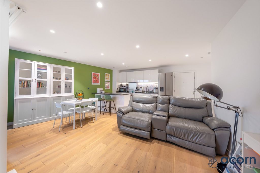 Property photo 2 of 15 Picture No. 09