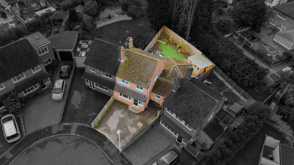 Property photo 1 of 32