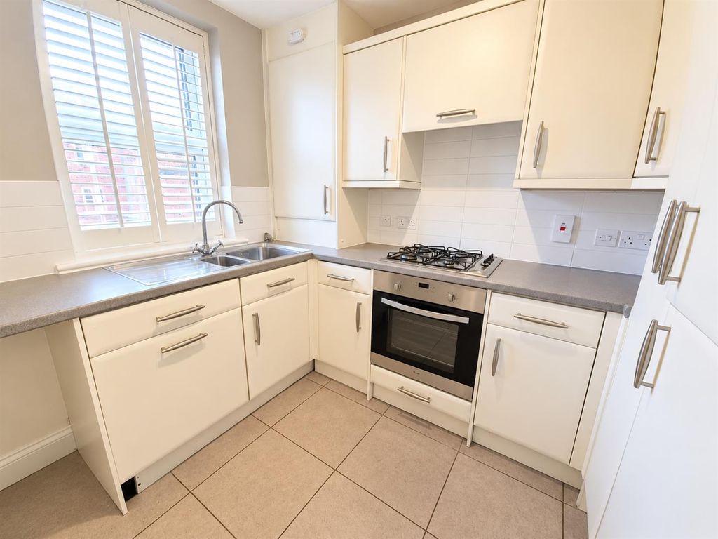 Property photo 2 of 15 6.Png