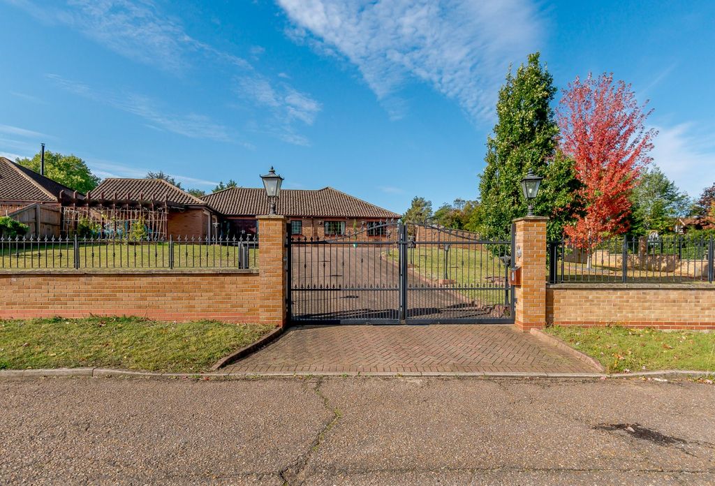 Property photo 1 of 11 Elevated Position