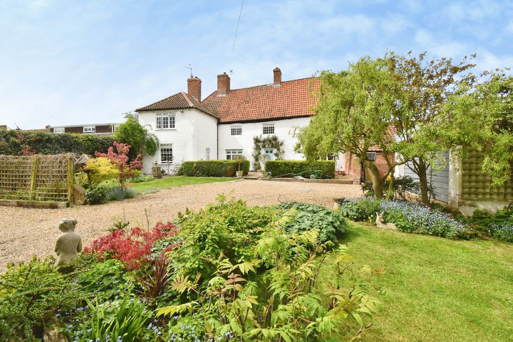 Property photo 1 of 41