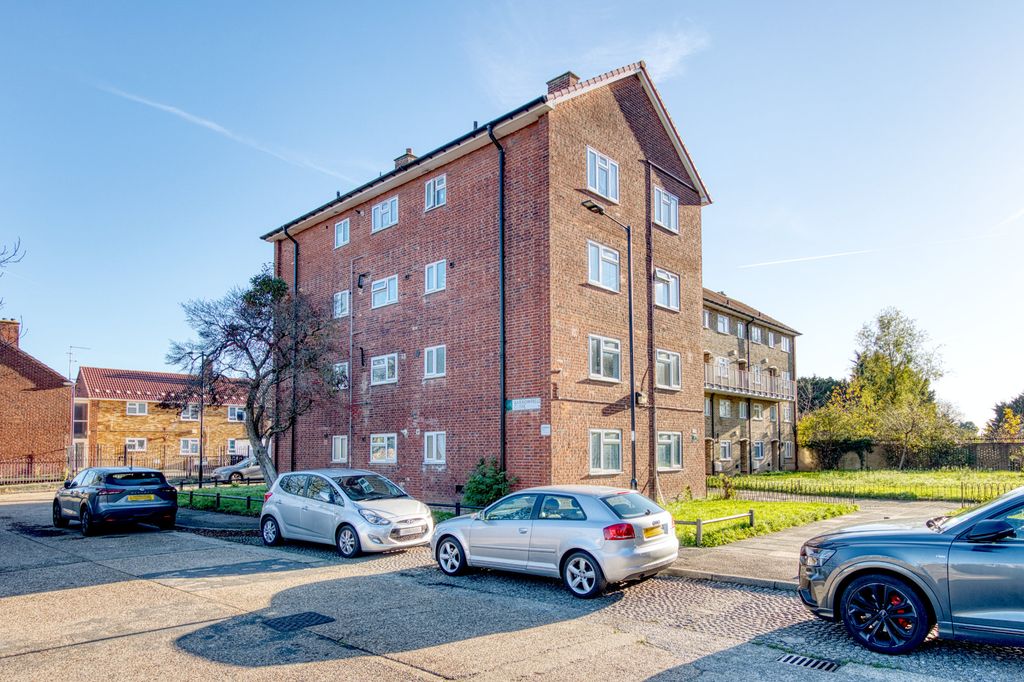 Property photo 2 of 12