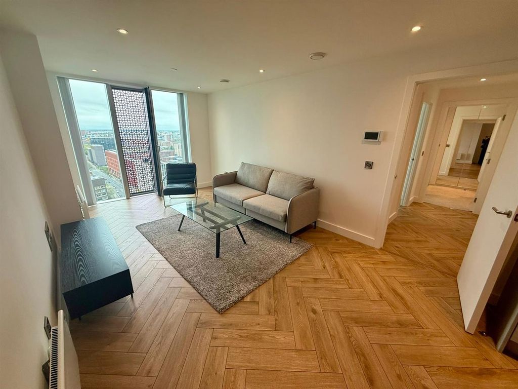 Property photo 3 of 14 Whatsapp Image 2026-04-10 At 10.08.11 (1).Jpeg