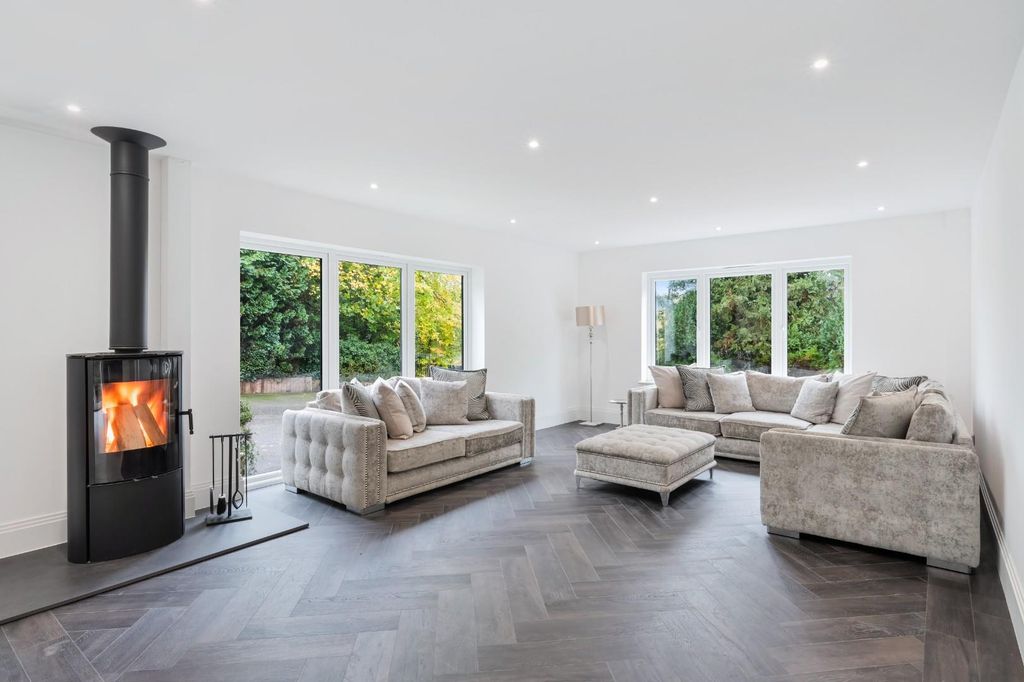 Property photo 3 of 29 (20).Jpg