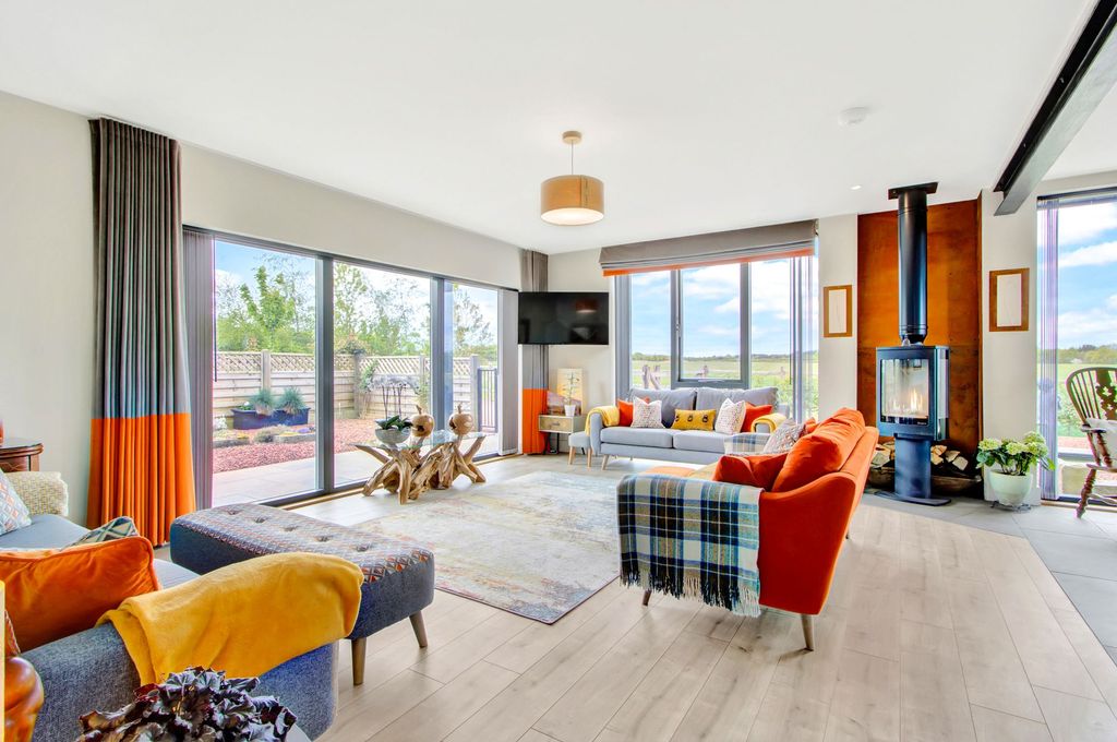 Property photo 3 of 49 Sitting Room