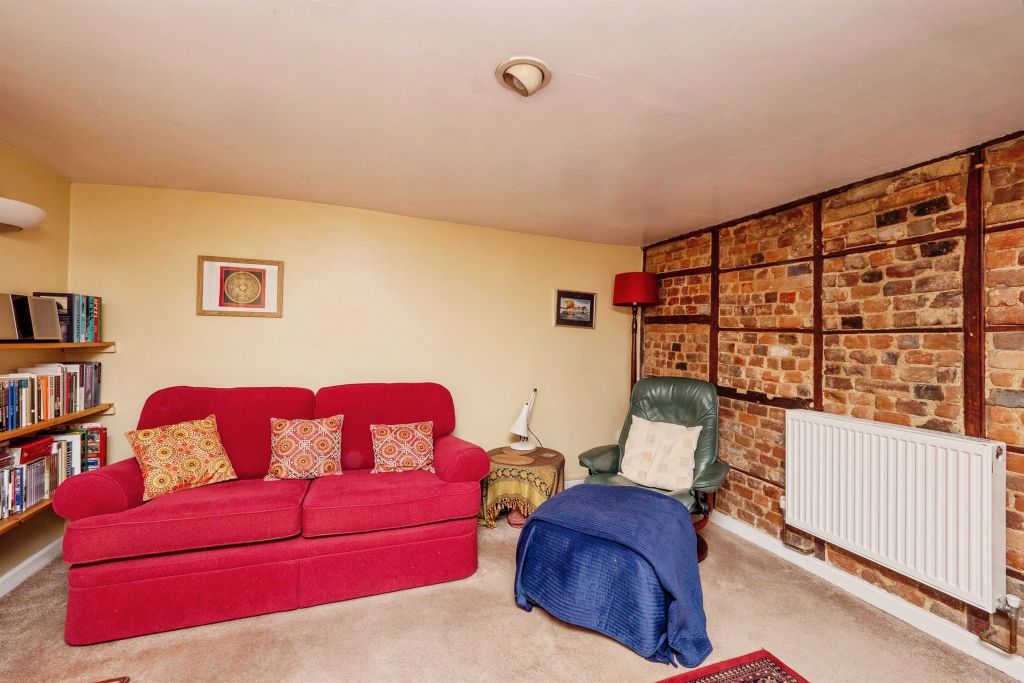 Property photo 3 of 16