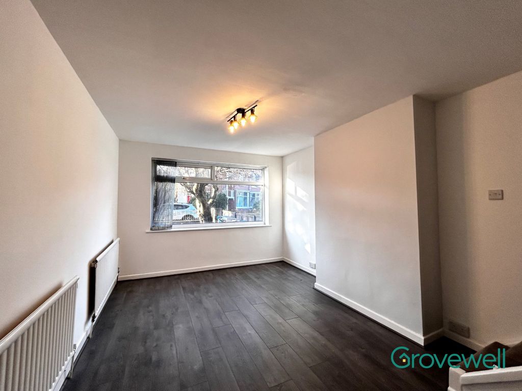 Property photo 2 of 37